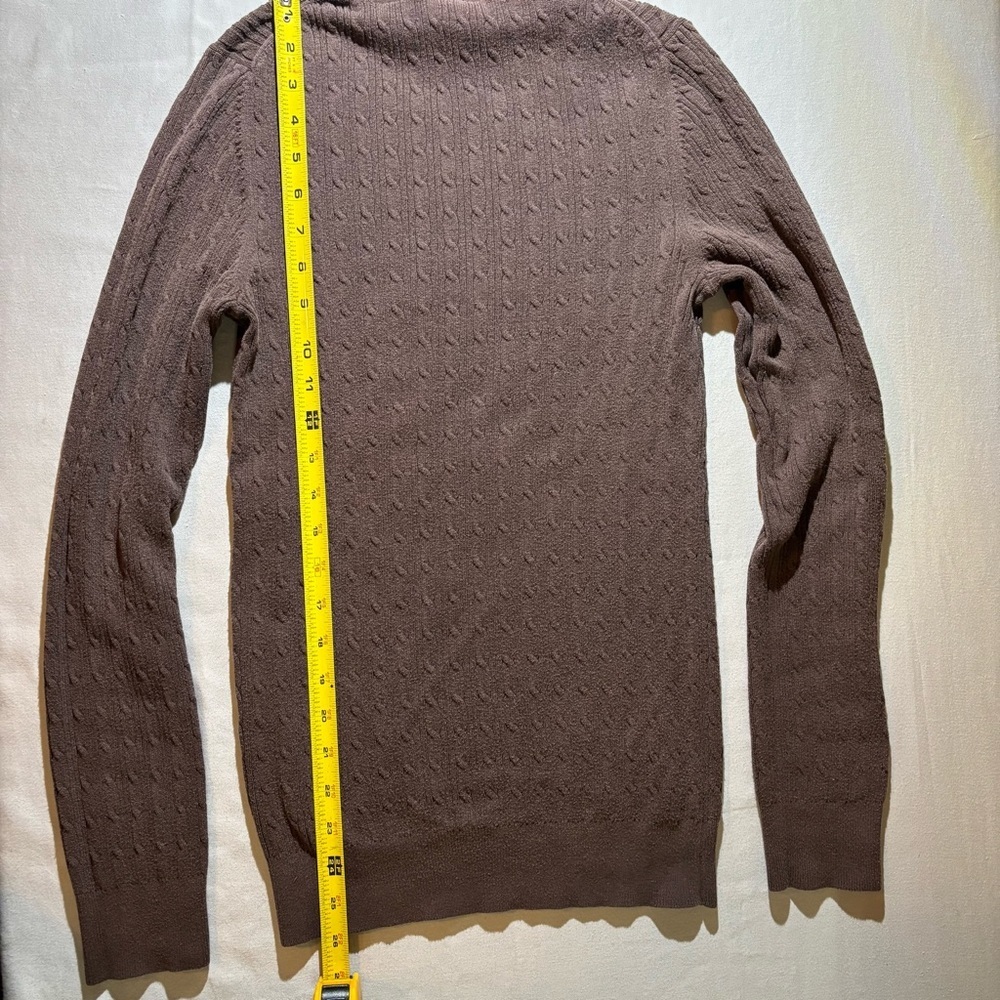 Vintage GAP Women’s Brown Cable Knit Crewneck Sweater - Picture 6 of 9